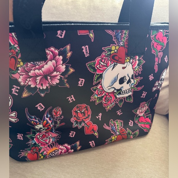 ED HARDY ICONIC TATTOOS TOTE W CHARM CHAIN Skulls Hearts Roses Vegan - Picture 10 of 16